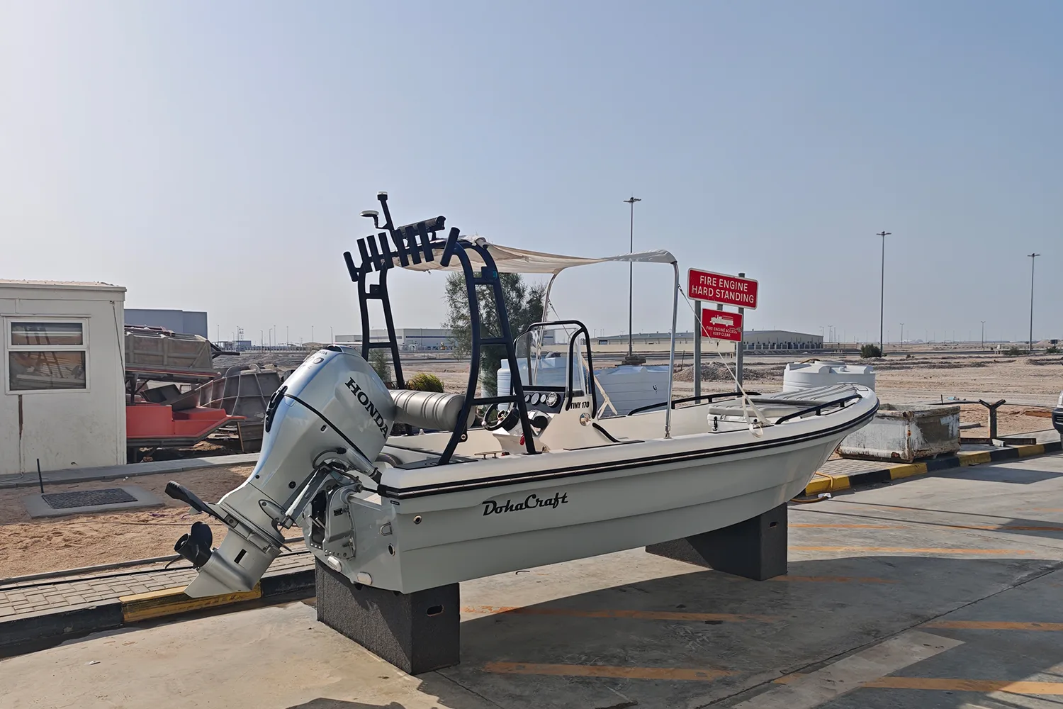 Tiny 17 luxury fishing monohull